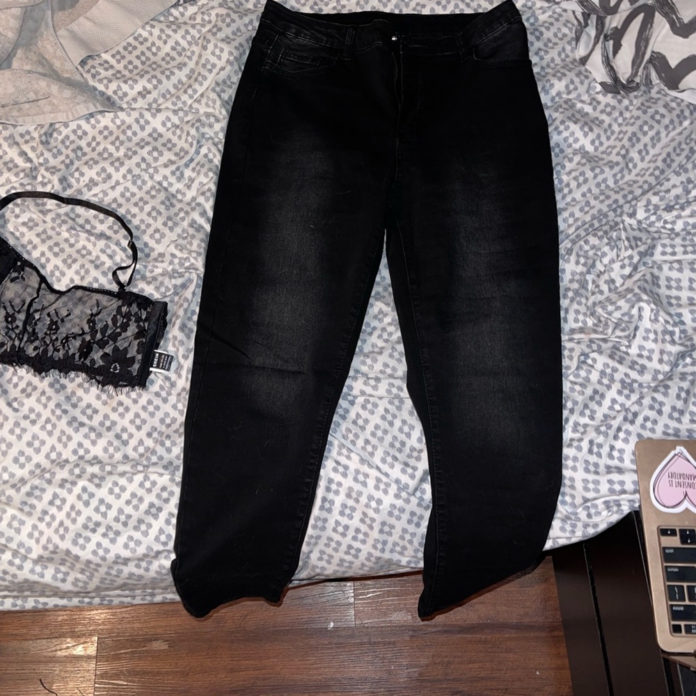 Black skinny jeans